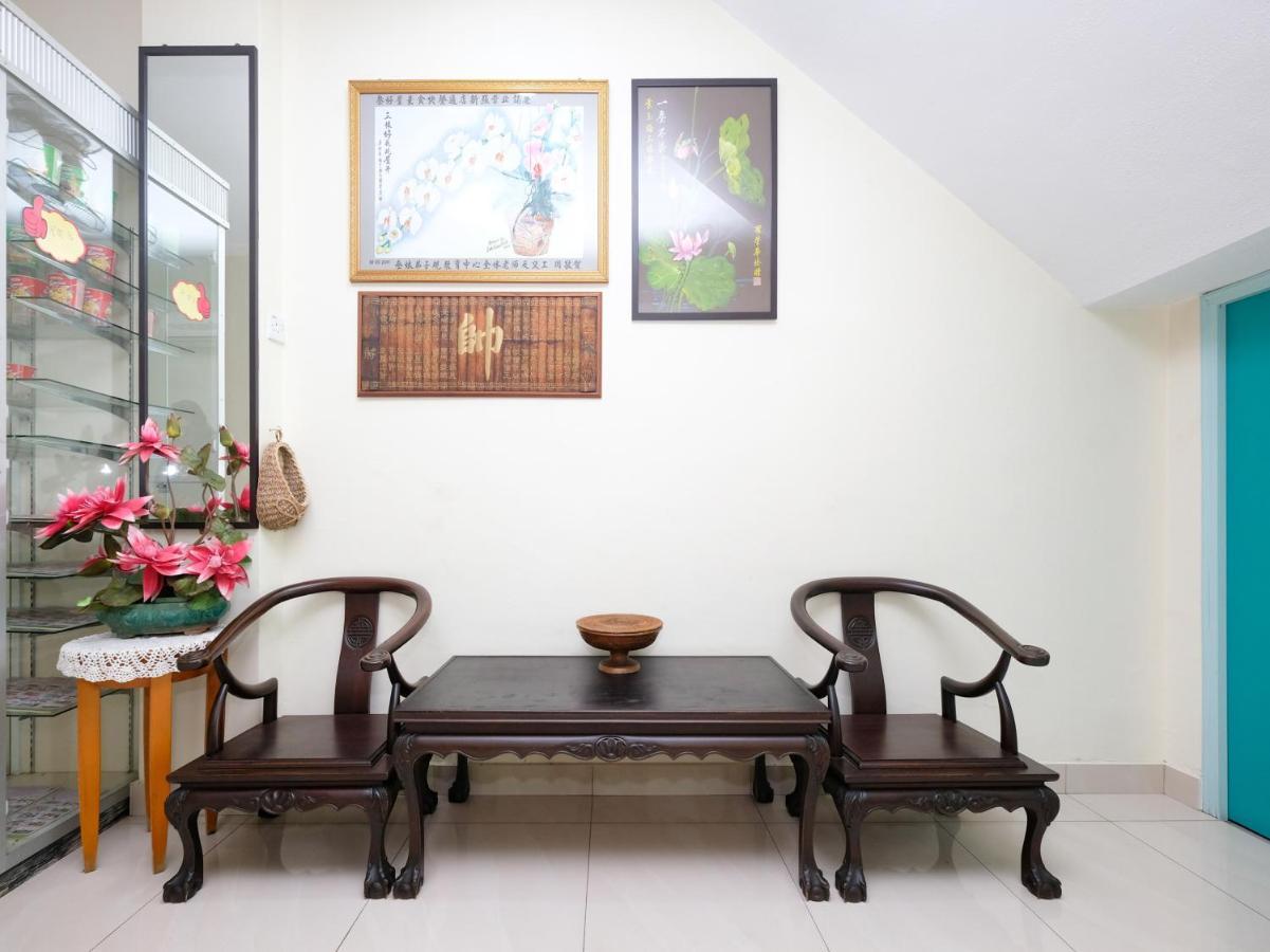 Oyo 89877 Sun Triang Hotel Kampong Kerayong Exteriör bild